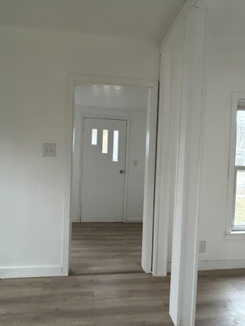 404 4th, MENDOTA, Illinois 61342, 2 Bedrooms Bedrooms, ,1 BathroomBathrooms,House,For Sale,4th,202507316