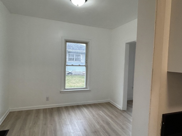 404 4th, MENDOTA, Illinois 61342, 2 Bedrooms Bedrooms, ,1 BathroomBathrooms,House,For Sale,4th,202507316