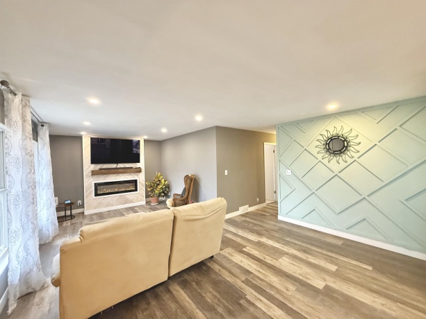 8432 Ravere, MACHESNEY PARK, Illinois 61115, 4 Bedrooms Bedrooms, ,3 BathroomsBathrooms,House,For Sale,Ravere,202507317