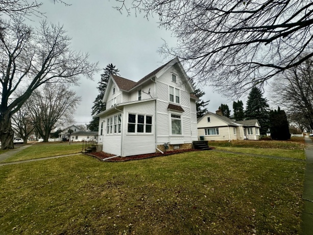 501 Holcomb, MILLEDGEVILLE, Illinois 61051, 3 Bedrooms Bedrooms, ,1 BathroomBathrooms,House,For Sale,Holcomb,202507318