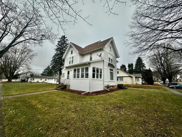 501 Holcomb, MILLEDGEVILLE, Illinois 61051, 3 Bedrooms Bedrooms, ,1 BathroomBathrooms,House,For Sale,Holcomb,202507318