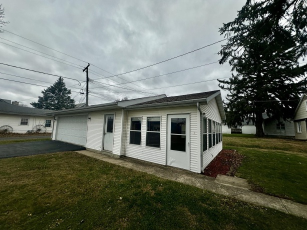 501 Holcomb, MILLEDGEVILLE, Illinois 61051, 3 Bedrooms Bedrooms, ,1 BathroomBathrooms,House,For Sale,Holcomb,202507318