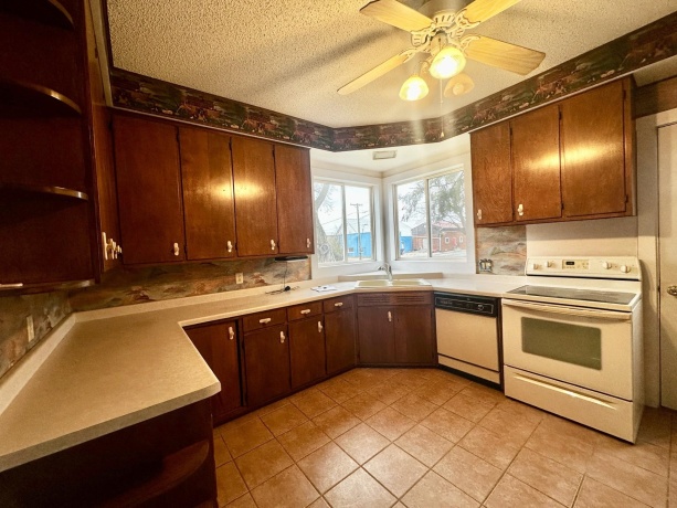 501 Holcomb, MILLEDGEVILLE, Illinois 61051, 3 Bedrooms Bedrooms, ,1 BathroomBathrooms,House,For Sale,Holcomb,202507318