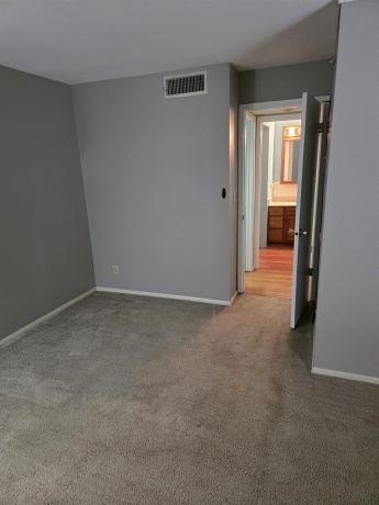 2929 SUNNYSIDE DR UNIT 123B, ROCKFORD, Illinois 61114, 1 Bedroom Bedrooms, ,1 BathroomBathrooms,Condominium,For Sale,SUNNYSIDE DR UNIT 123B,202507319