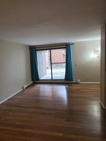 2929 SUNNYSIDE DR UNIT 123B, ROCKFORD, Illinois 61114, 1 Bedroom Bedrooms, ,1 BathroomBathrooms,Condominium,For Sale,SUNNYSIDE DR UNIT 123B,202507319
