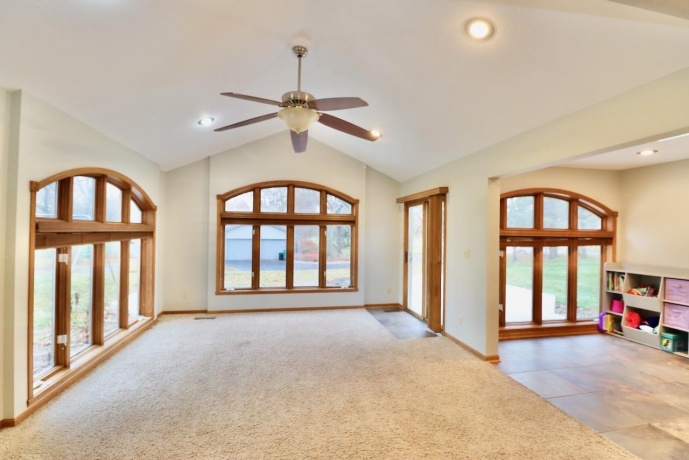 543 Fieldcrest, BELVIDERE, Illinois 61008, 3 Bedrooms Bedrooms, ,2 BathroomsBathrooms,House,For Sale,Fieldcrest,202507320