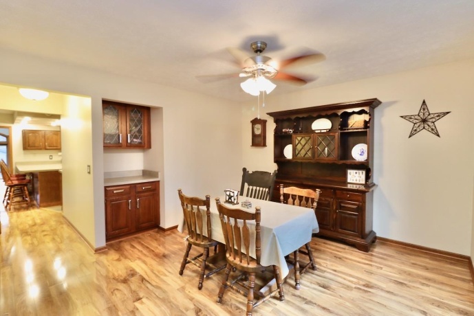 543 Fieldcrest, BELVIDERE, Illinois 61008, 3 Bedrooms Bedrooms, ,2 BathroomsBathrooms,House,For Sale,Fieldcrest,202507320