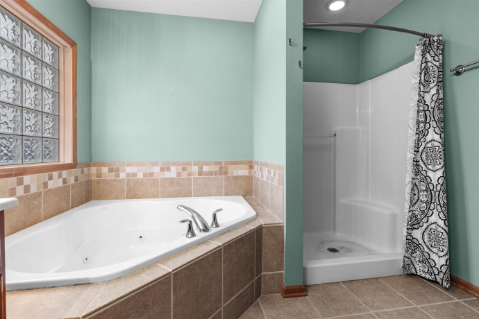 8507 Crooked Bend, MACHESNEY PARK, Illinois 61115, 4 Bedrooms Bedrooms, ,2 BathroomsBathrooms,House,For Sale,Crooked Bend,202507321