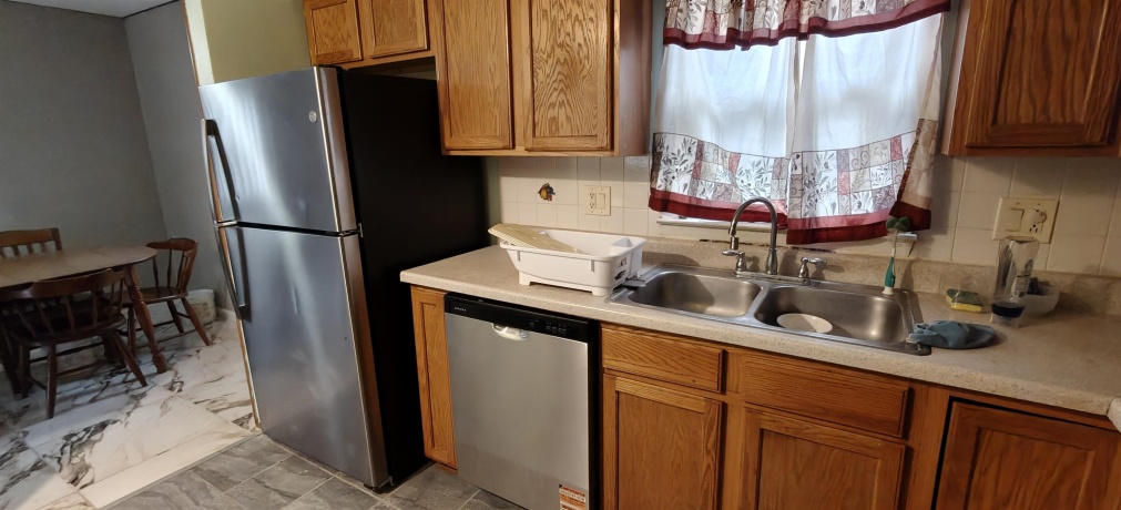 4515 Raven, ROCKFORD, Illinois 61107, 3 Bedrooms Bedrooms, ,2 BathroomsBathrooms,House,For Sale,Raven,202507323