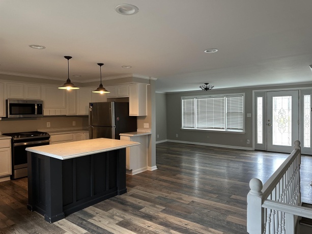 11027 HILLCREST, SAVANNA, Illinois 61074, 5 Bedrooms Bedrooms, ,2 BathroomsBathrooms,House,For Sale,HILLCREST,202507324