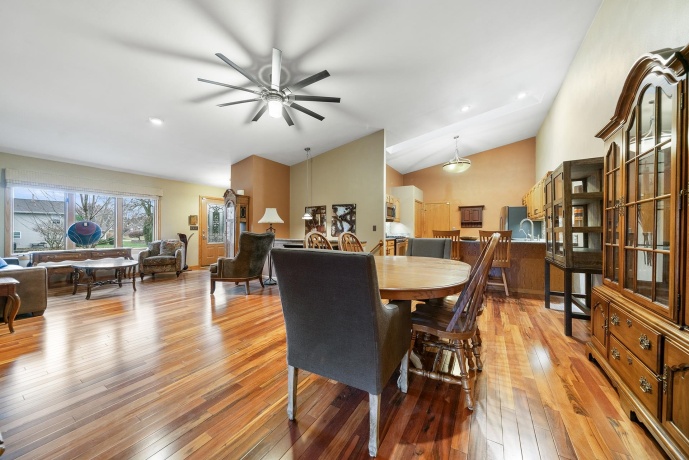 6521 Laurelwood, ROCKFORD, Illinois 61108, 3 Bedrooms Bedrooms, ,3 BathroomsBathrooms,House,For Sale,Laurelwood,202507326