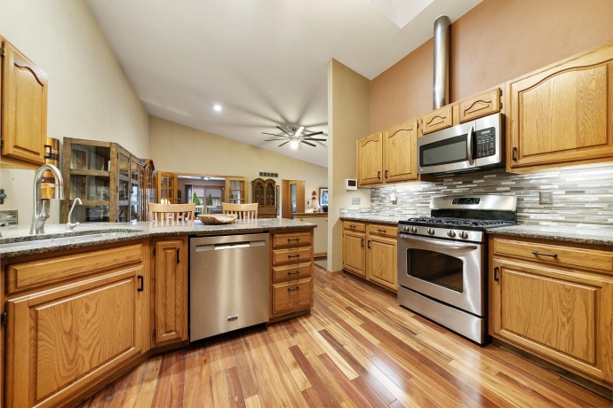 6521 Laurelwood, ROCKFORD, Illinois 61108, 3 Bedrooms Bedrooms, ,3 BathroomsBathrooms,House,For Sale,Laurelwood,202507326