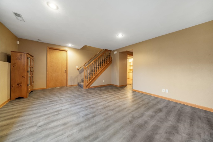 6521 Laurelwood, ROCKFORD, Illinois 61108, 3 Bedrooms Bedrooms, ,3 BathroomsBathrooms,House,For Sale,Laurelwood,202507326