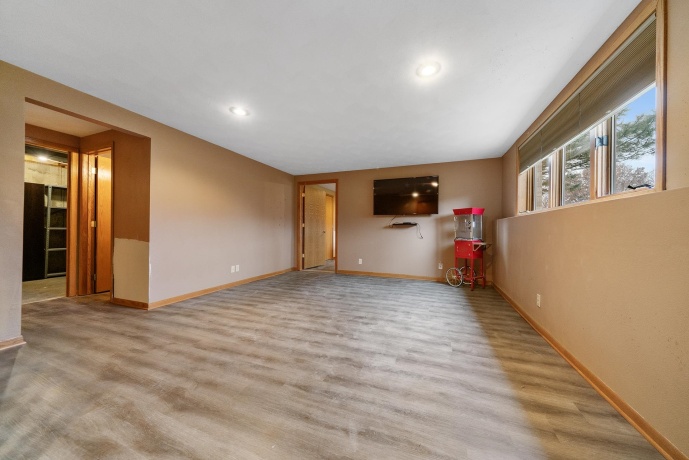 6521 Laurelwood, ROCKFORD, Illinois 61108, 3 Bedrooms Bedrooms, ,3 BathroomsBathrooms,House,For Sale,Laurelwood,202507326