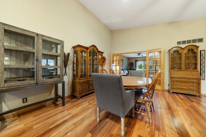 6521 Laurelwood, ROCKFORD, Illinois 61108, 3 Bedrooms Bedrooms, ,3 BathroomsBathrooms,House,For Sale,Laurelwood,202507326