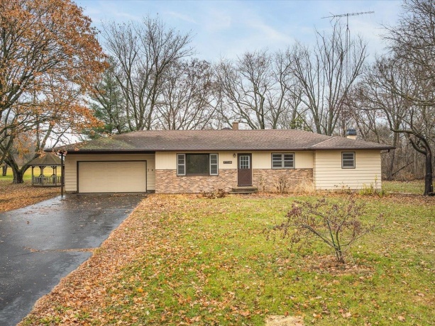 7774 Old River, ROCKFORD, Illinois 61103, 4 Bedrooms Bedrooms, ,3 BathroomsBathrooms,House,For Sale,Old River,202507327