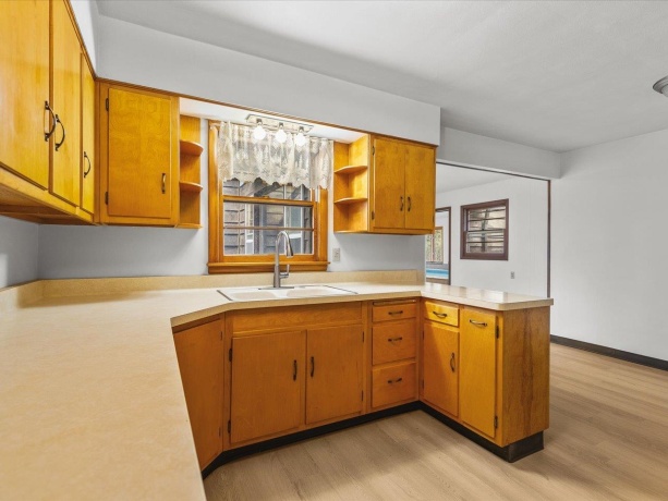 7774 Old River, ROCKFORD, Illinois 61103, 4 Bedrooms Bedrooms, ,3 BathroomsBathrooms,House,For Sale,Old River,202507327