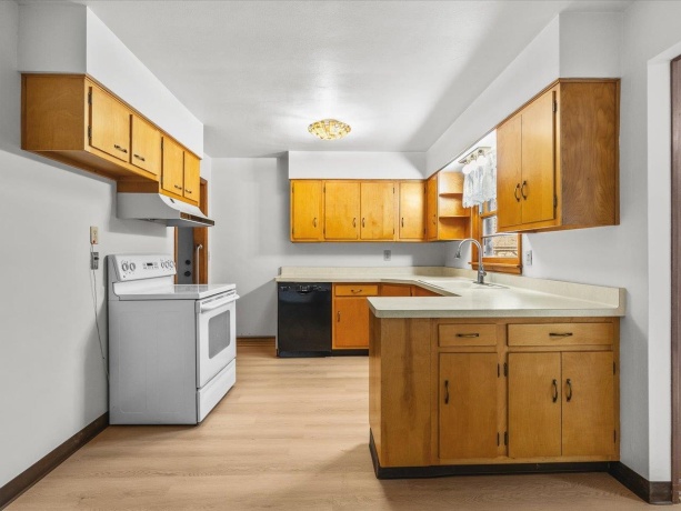 7774 Old River, ROCKFORD, Illinois 61103, 4 Bedrooms Bedrooms, ,3 BathroomsBathrooms,House,For Sale,Old River,202507327