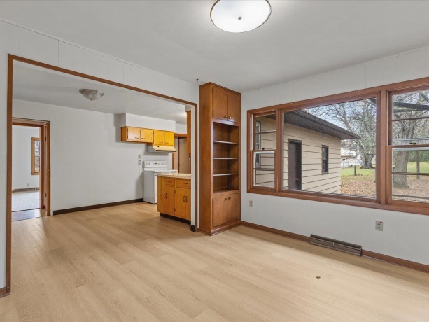 7774 Old River, ROCKFORD, Illinois 61103, 4 Bedrooms Bedrooms, ,3 BathroomsBathrooms,House,For Sale,Old River,202507327