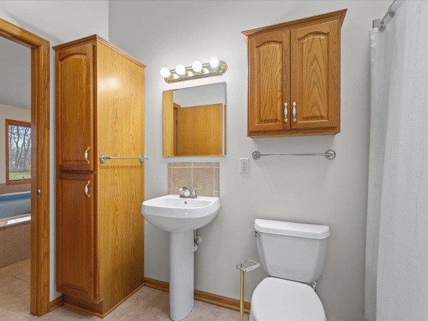 7774 Old River, ROCKFORD, Illinois 61103, 4 Bedrooms Bedrooms, ,3 BathroomsBathrooms,House,For Sale,Old River,202507327