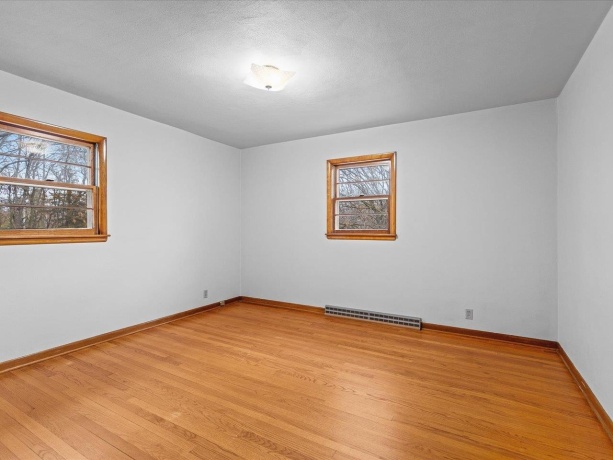 7774 Old River, ROCKFORD, Illinois 61103, 4 Bedrooms Bedrooms, ,3 BathroomsBathrooms,House,For Sale,Old River,202507327