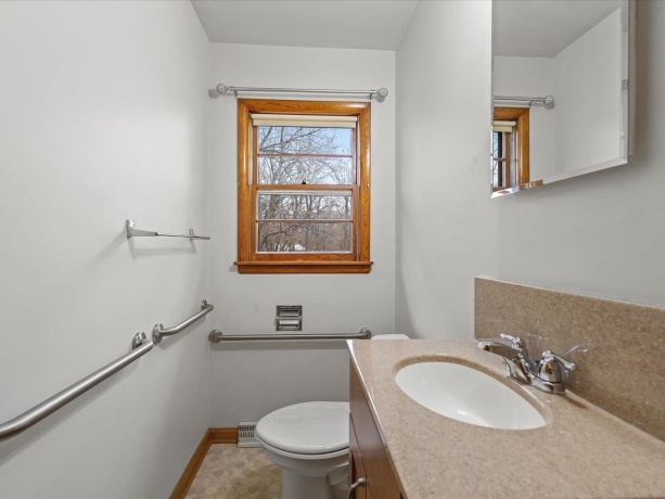 7774 Old River, ROCKFORD, Illinois 61103, 4 Bedrooms Bedrooms, ,3 BathroomsBathrooms,House,For Sale,Old River,202507327