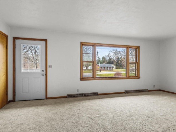 7774 Old River, ROCKFORD, Illinois 61103, 4 Bedrooms Bedrooms, ,3 BathroomsBathrooms,House,For Sale,Old River,202507327