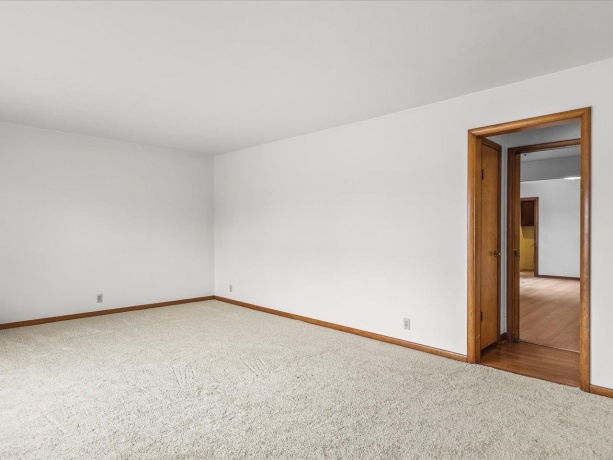 7774 Old River, ROCKFORD, Illinois 61103, 4 Bedrooms Bedrooms, ,3 BathroomsBathrooms,House,For Sale,Old River,202507327