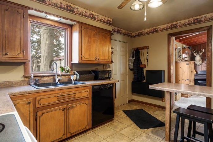 6408 1st, LOVES PARK, Illinois 61111, 4 Bedrooms Bedrooms, ,2 BathroomsBathrooms,House,For Sale,1st,202507328