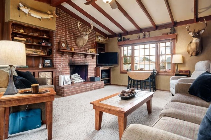 6408 1st, LOVES PARK, Illinois 61111, 4 Bedrooms Bedrooms, ,2 BathroomsBathrooms,House,For Sale,1st,202507328