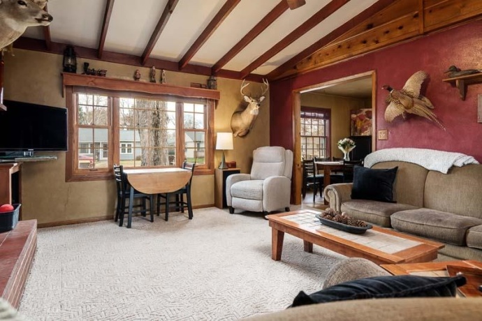 6408 1st, LOVES PARK, Illinois 61111, 4 Bedrooms Bedrooms, ,2 BathroomsBathrooms,House,For Sale,1st,202507328