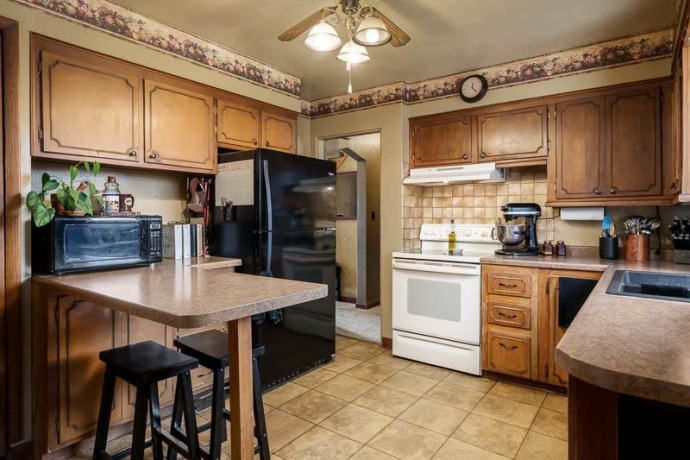 6408 1st, LOVES PARK, Illinois 61111, 4 Bedrooms Bedrooms, ,2 BathroomsBathrooms,House,For Sale,1st,202507328