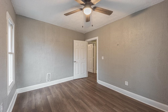 1309 Benton, ROCKFORD, Illinois 61107, 3 Bedrooms Bedrooms, ,1 BathroomBathrooms,House,For Sale,Benton,202507329