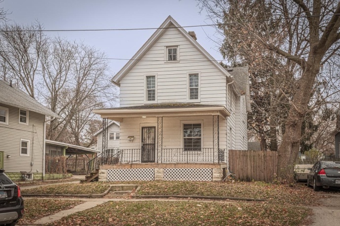 1309 Benton, ROCKFORD, Illinois 61107, 3 Bedrooms Bedrooms, ,1 BathroomBathrooms,House,For Sale,Benton,202507329