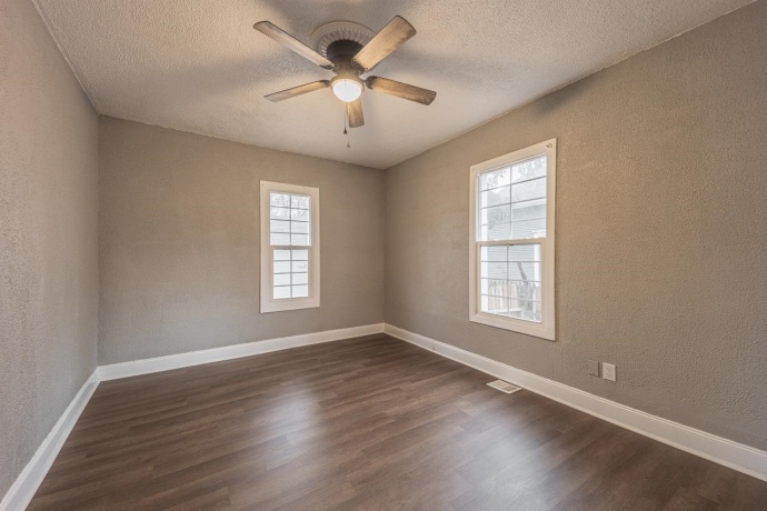 1309 Benton, ROCKFORD, Illinois 61107, 3 Bedrooms Bedrooms, ,1 BathroomBathrooms,House,For Sale,Benton,202507329