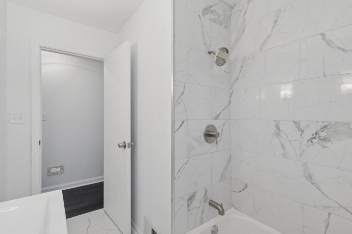 2111 Bell, ROCKFORD, Illinois 61103, 4 Bedrooms Bedrooms, ,3 BathroomsBathrooms,House,For Sale,Bell,202507330