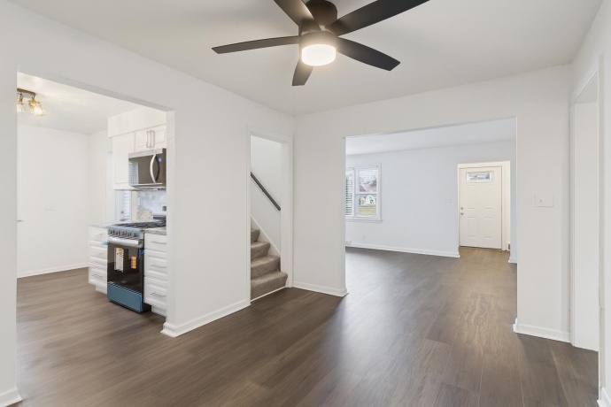 2111 Bell, ROCKFORD, Illinois 61103, 4 Bedrooms Bedrooms, ,3 BathroomsBathrooms,House,For Sale,Bell,202507330