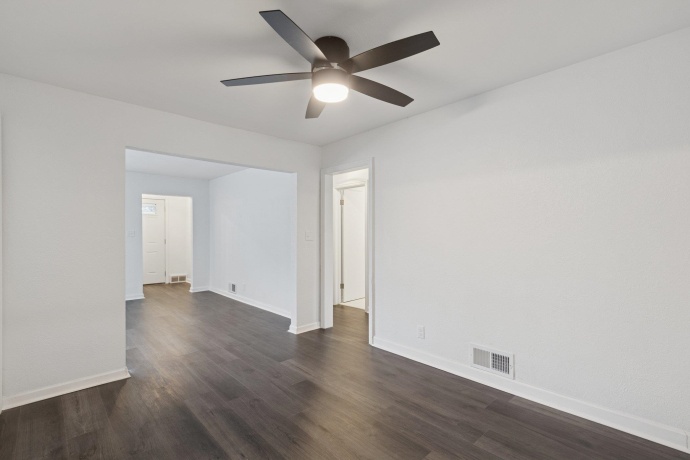 2111 Bell, ROCKFORD, Illinois 61103, 4 Bedrooms Bedrooms, ,3 BathroomsBathrooms,House,For Sale,Bell,202507330