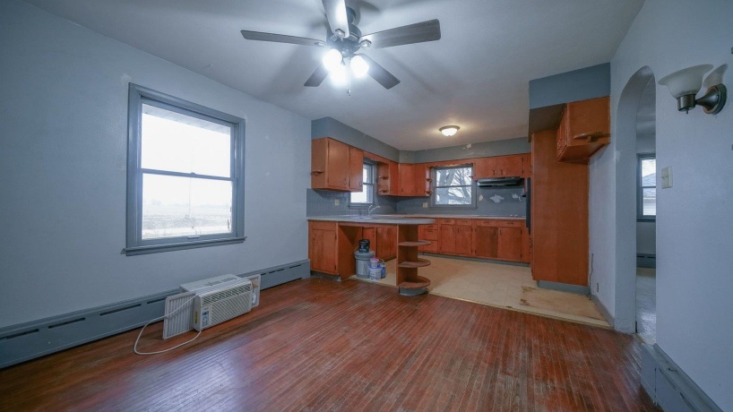 2610 Klinger, PECATONICA, Illinois 61063, 2 Bedrooms Bedrooms, ,1 BathroomBathrooms,House,For Sale,Klinger,202507331