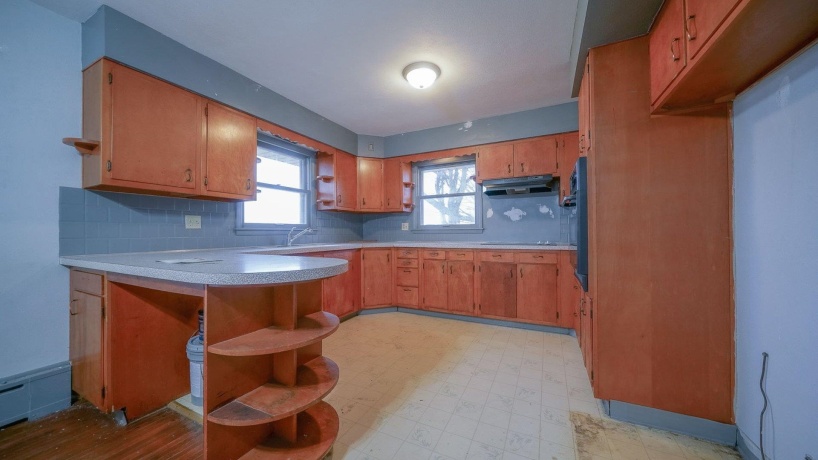 2610 Klinger, PECATONICA, Illinois 61063, 2 Bedrooms Bedrooms, ,1 BathroomBathrooms,House,For Sale,Klinger,202507331