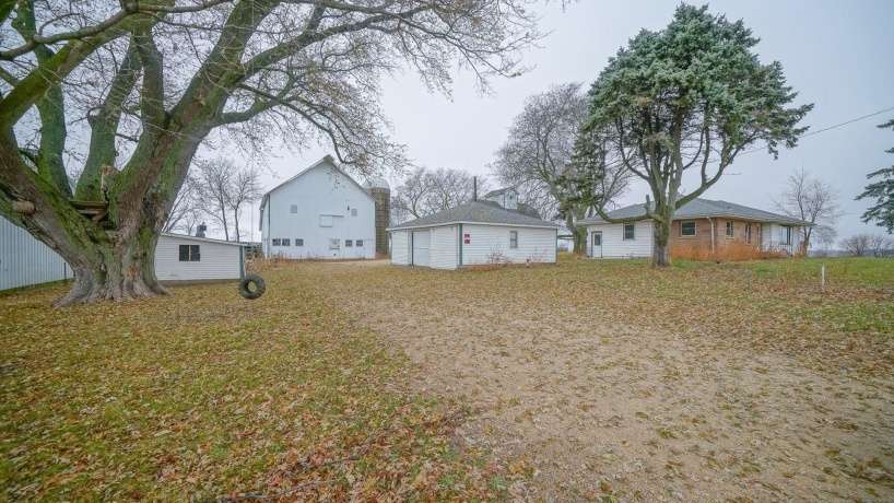 2610 Klinger, PECATONICA, Illinois 61063, 2 Bedrooms Bedrooms, ,1 BathroomBathrooms,House,For Sale,Klinger,202507331