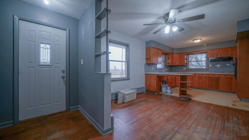 2610 Klinger, PECATONICA, Illinois 61063, 2 Bedrooms Bedrooms, ,1 BathroomBathrooms,House,For Sale,Klinger,202507331