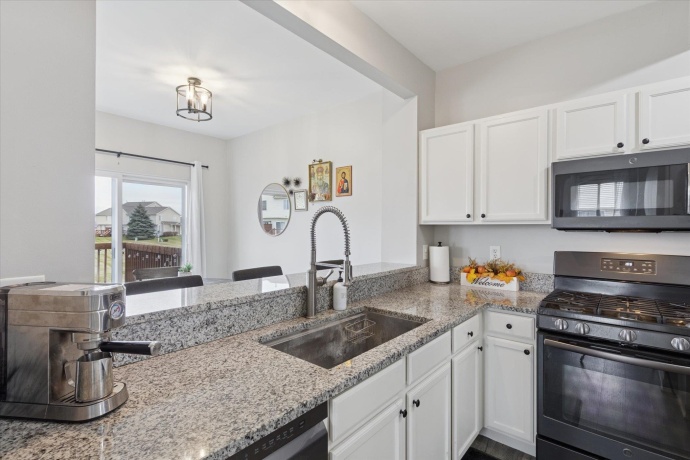 7326 Mabels, LOVES PARK, Illinois 61111, 3 Bedrooms Bedrooms, ,2 BathroomsBathrooms,Condominium,For Sale,Mabels,202507332