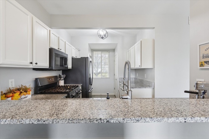 7326 Mabels, LOVES PARK, Illinois 61111, 3 Bedrooms Bedrooms, ,2 BathroomsBathrooms,Condominium,For Sale,Mabels,202507332