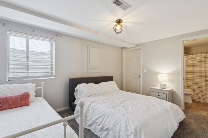 7326 Mabels, LOVES PARK, Illinois 61111, 3 Bedrooms Bedrooms, ,2 BathroomsBathrooms,Condominium,For Sale,Mabels,202507332