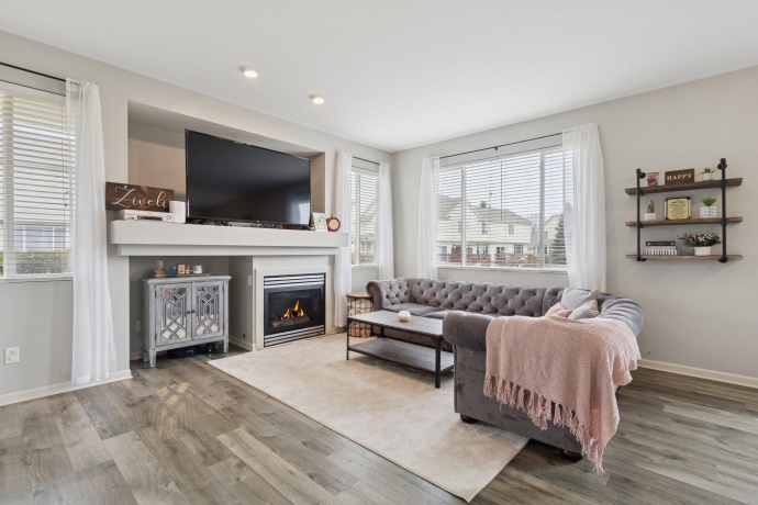 7326 Mabels, LOVES PARK, Illinois 61111, 3 Bedrooms Bedrooms, ,2 BathroomsBathrooms,Condominium,For Sale,Mabels,202507332