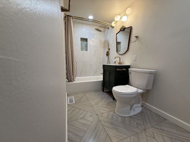 1520 Rockton, ROCKFORD, Illinois 61103, 4 Bedrooms Bedrooms, ,2 BathroomsBathrooms,House,For Sale,Rockton,202507333