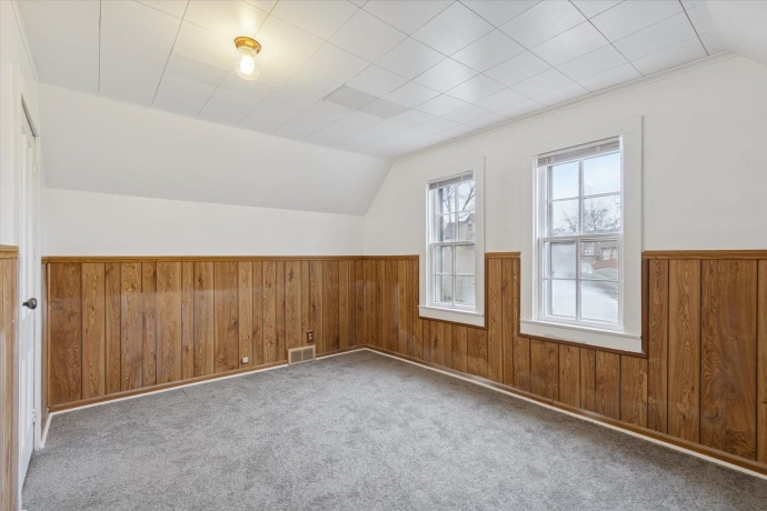 1212 10th, ROCKFORD, Illinois 61104, 3 Bedrooms Bedrooms, ,1 BathroomBathrooms,House,For Sale,10th,202507334