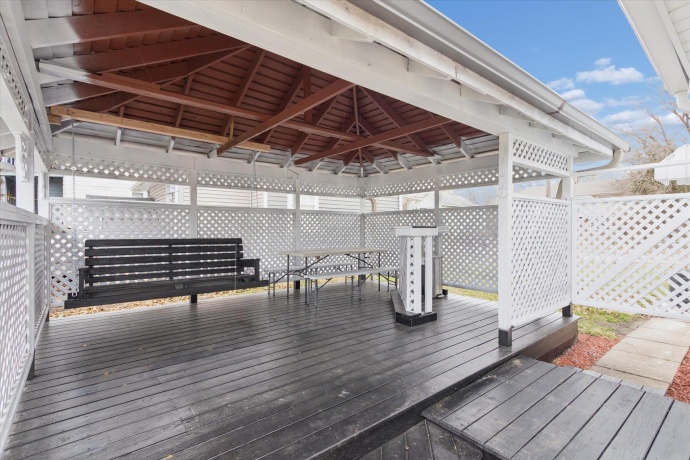 1212 10th, ROCKFORD, Illinois 61104, 3 Bedrooms Bedrooms, ,1 BathroomBathrooms,House,For Sale,10th,202507334