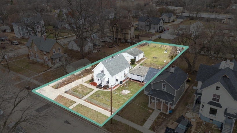 1212 10th, ROCKFORD, Illinois 61104, 3 Bedrooms Bedrooms, ,1 BathroomBathrooms,House,For Sale,10th,202507334